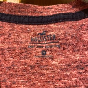 Hollister t shirt